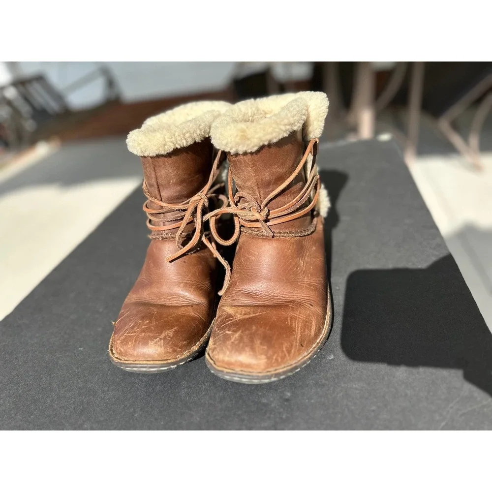 UGG australia lattice